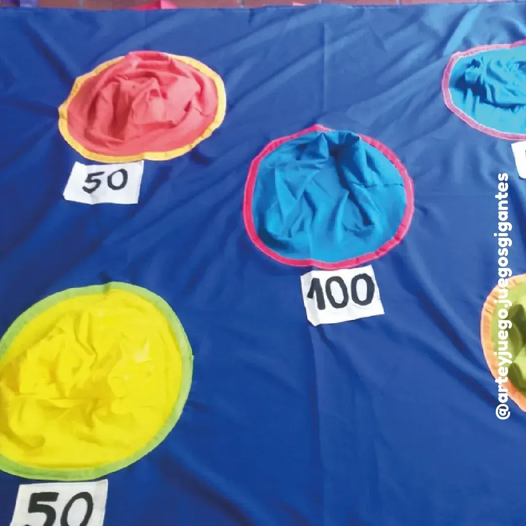 Arco con Puntos de tela: vista principal del juego